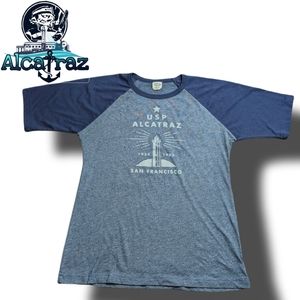 Alcatraz Tee 🔒 Like New